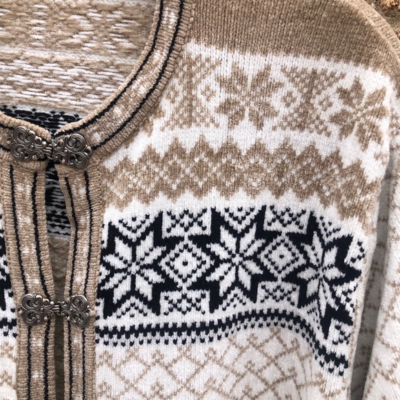 Fairisle Sweater with Ornate Metal Buttons - Picture 4 of 7
